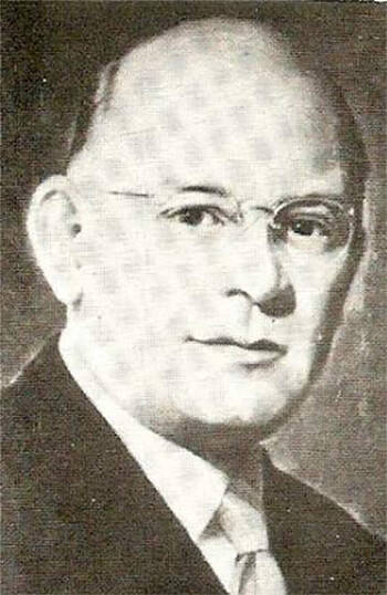 Dr. Salvador Córdova