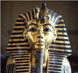 Fig 8. Máscara mortuoria de Tutankhamón