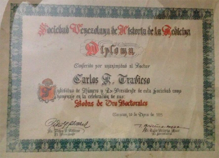 Figura 17. Diploma otorgado a Carlos R. Travieso en sus Bodas de Oro doctorales.