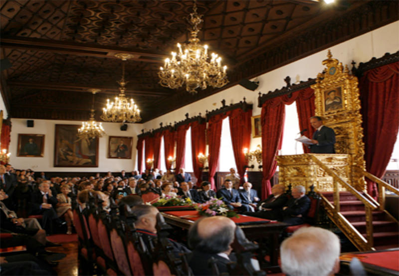 Figura 3. Paraninfo del Palacio de las Academias.