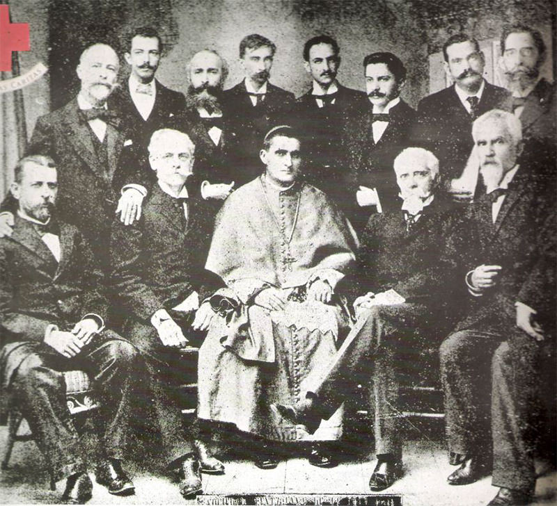 Consejo Supremo de la Sociedad Venezolana de la Cruz Roja (1896) De izquierda a derecha, sentados: Luis Castillo, tesorero; Rafael Villavicencio, Presidente; Monseñor Críspulo Uzcátegui, Arzobispo de Caracas y Venezuela, vicepresidente honorario; Ezequiel Rojas, vocal; Agustín Aveledo, vocal. De pie: Ricardo Mortimer, vocal; Rafael Díaz, secretario: David Ricardo, delegado de la Cruz Roja Española, vocal; Pedro Ignacio Romero, secretario; Salomón De Jongh Ricardo, vocal; Elías Rodríguez, médico del Ejército; Francisco de Paula Álamo, secretario; Francisco Antonio Rísquez, Vocal. Fuente: De Sola R. La Cruz Roja Venezolana. Historia. Caracas 1995