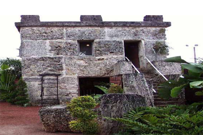 Fig. 3 Torre