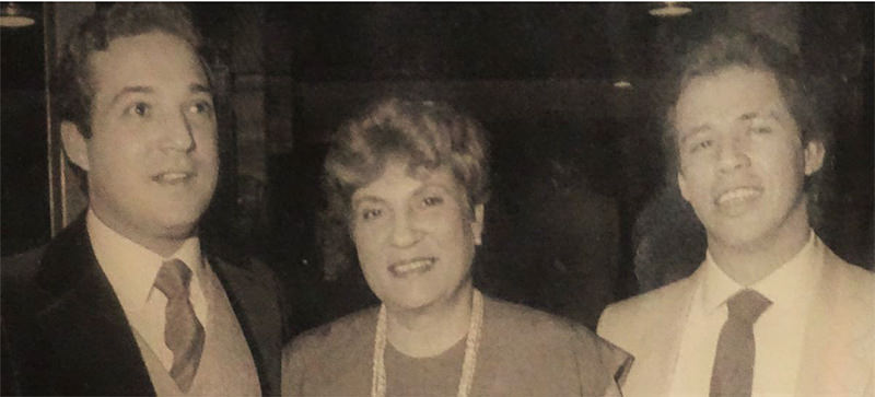 Fig 4. Milena con sus hijos médicos: Federico y Guillermo Selle Sardi Fig