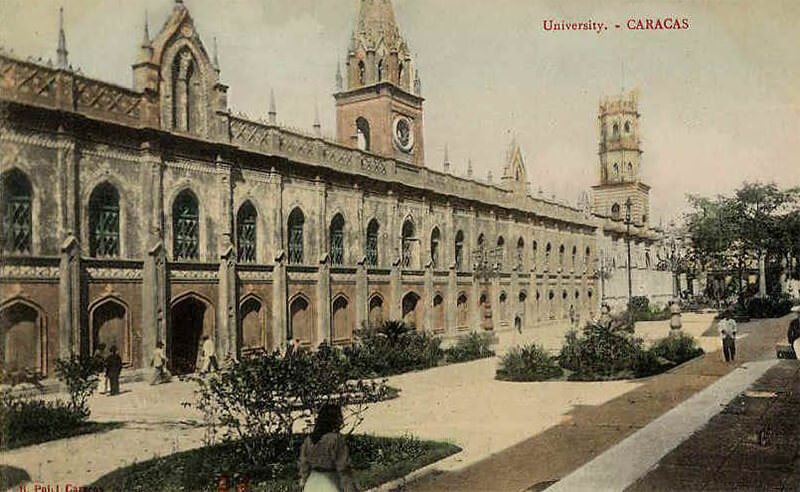 Fig 3. Vieja fachada neogótica y guzmancista de la Universidad Central